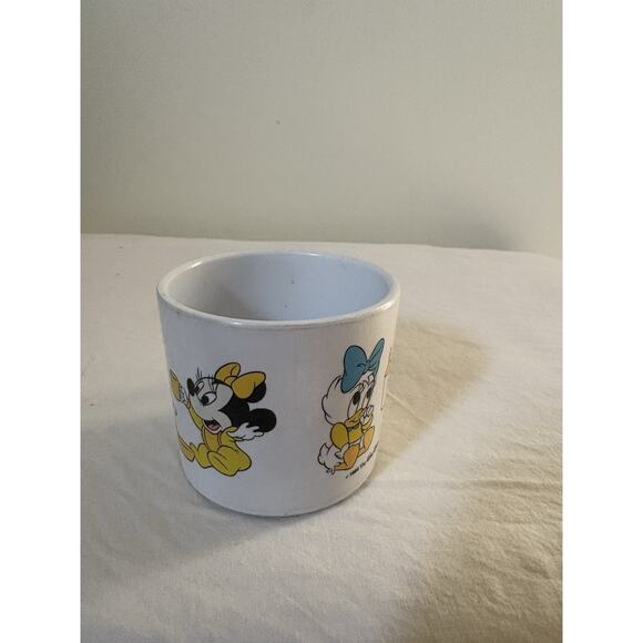 VTG Disney Mug Baby Mickey Minnie Donald Daisy 1984 Selandia Designs Plastic Cup - Picture 3 of 8